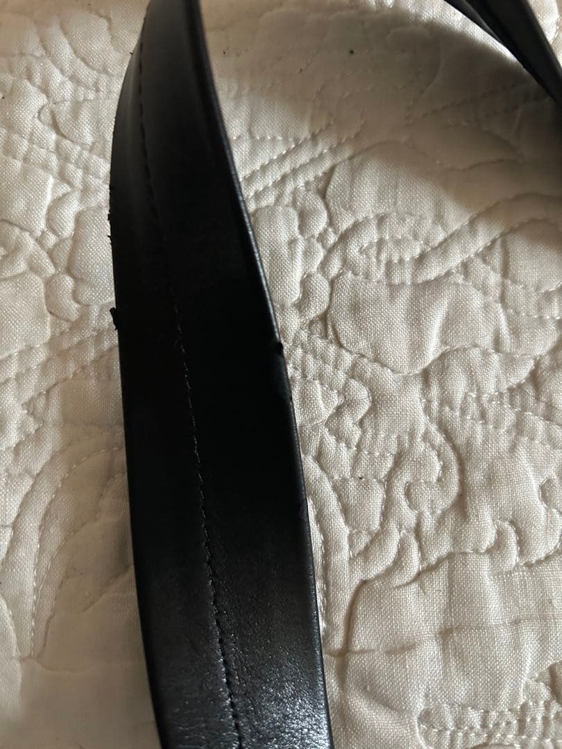 カワカワ　carfボディバッグ