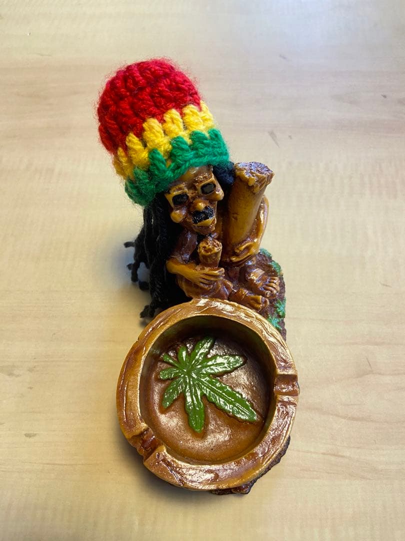 【海外購入品】ボブマーリー　灰皿　マリファナ