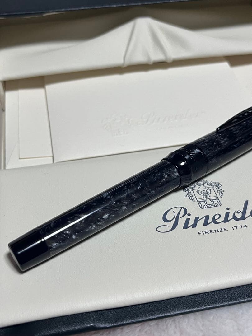 新品未使用 ピナイダー ラ グランデ ベレッツァ ロック 万年筆 グレー EF