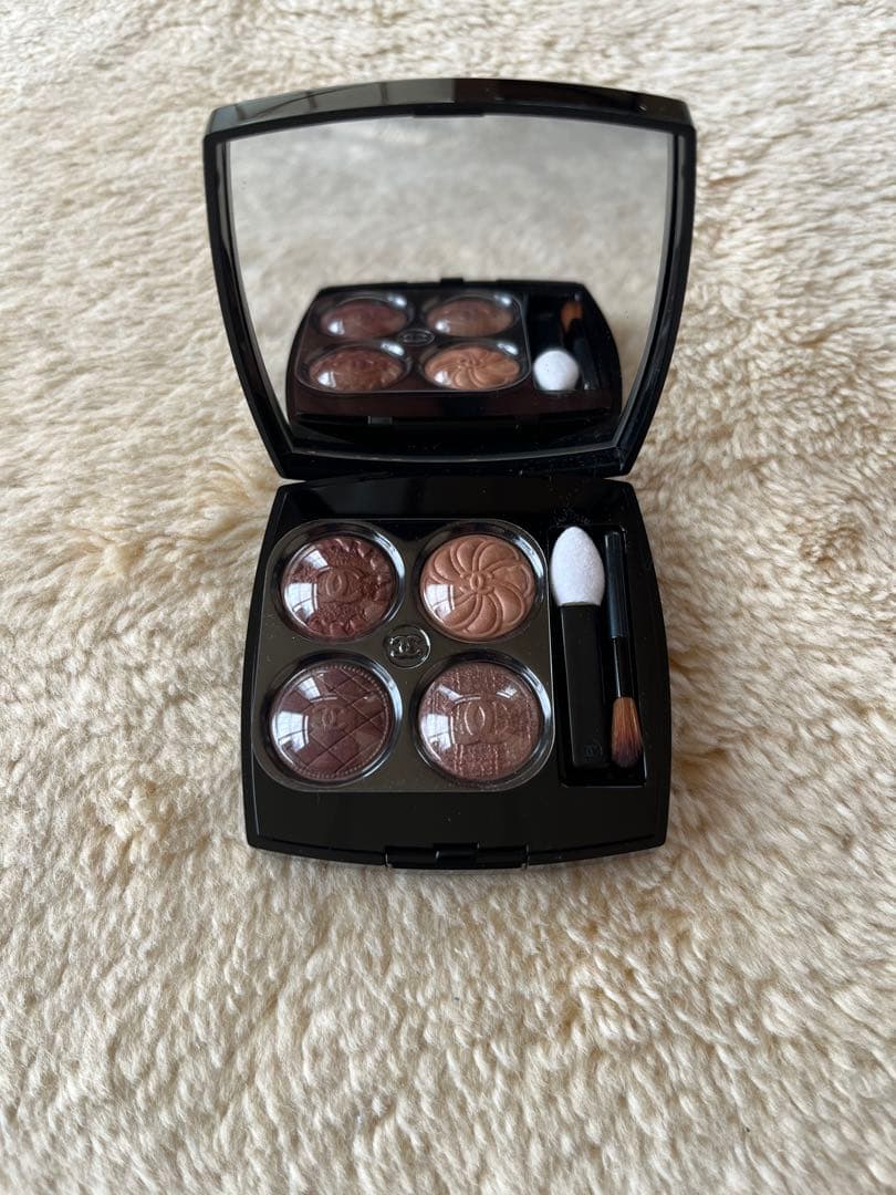 【新品】シャネル　レ　キャトル　オンブル　ブトン 219 アイシャドウパレット