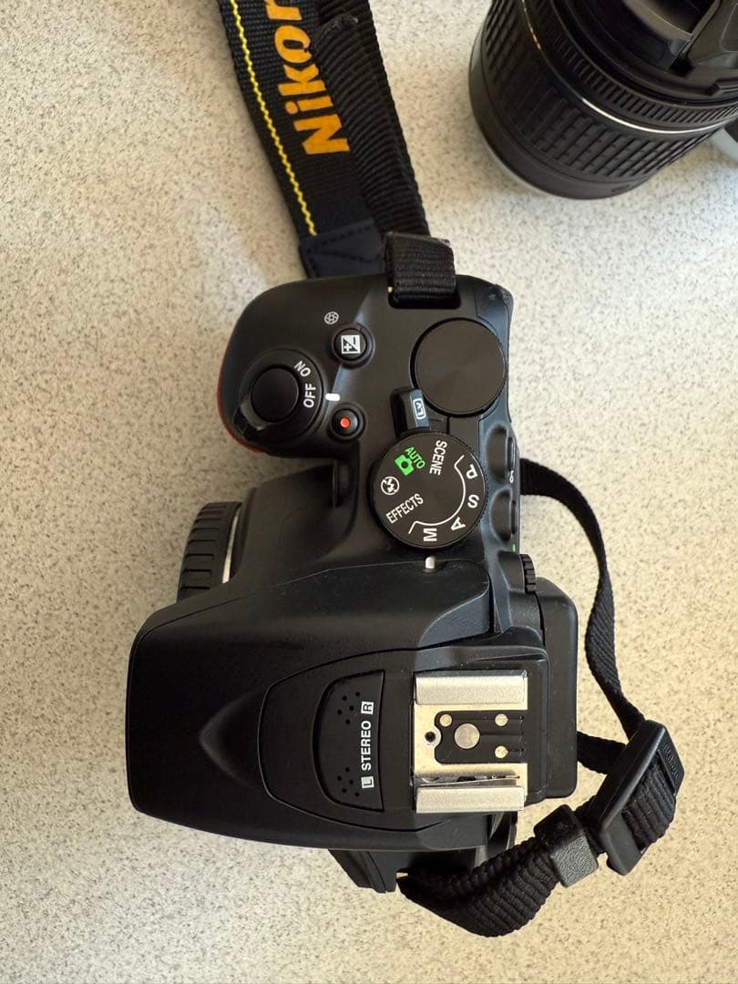 Nikon D5600 ダブルズームキット バッグ付 シャッター数3195回