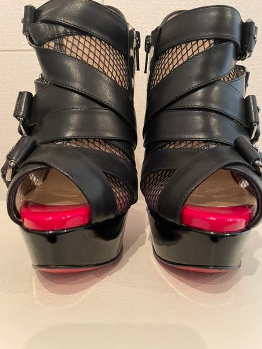 クリスチャン ルブタン　ブーティ　ブーツ