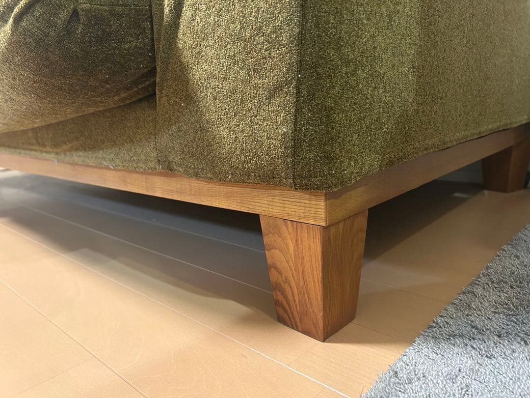 リセノ　オリーブグリーン ファブリック 2人掛けソファ