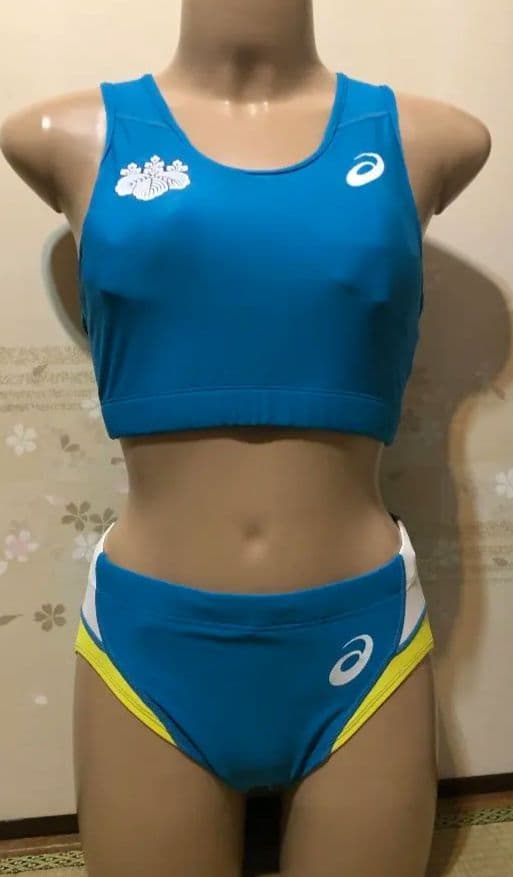 あ*ん様 asics 筑●大学ロゴ入り 陸上 女子 Oサイズ レーシングショーツ