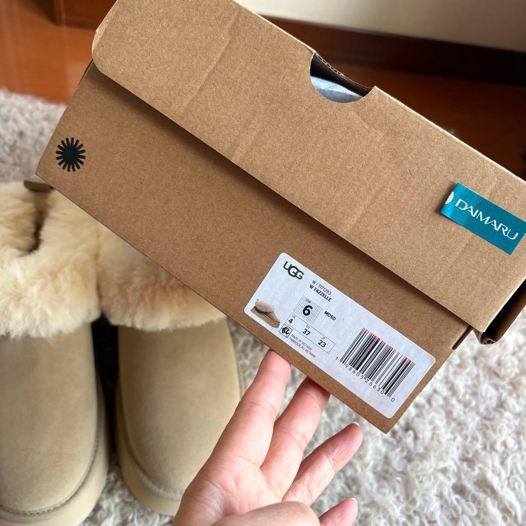 ６♡UGG♡Tazzelle♡タゼル♡23cm♡新品未使用⑅◡̈⃝*