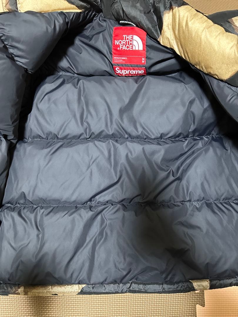 The North Face × Supreme 迷彩ダウンジャケット