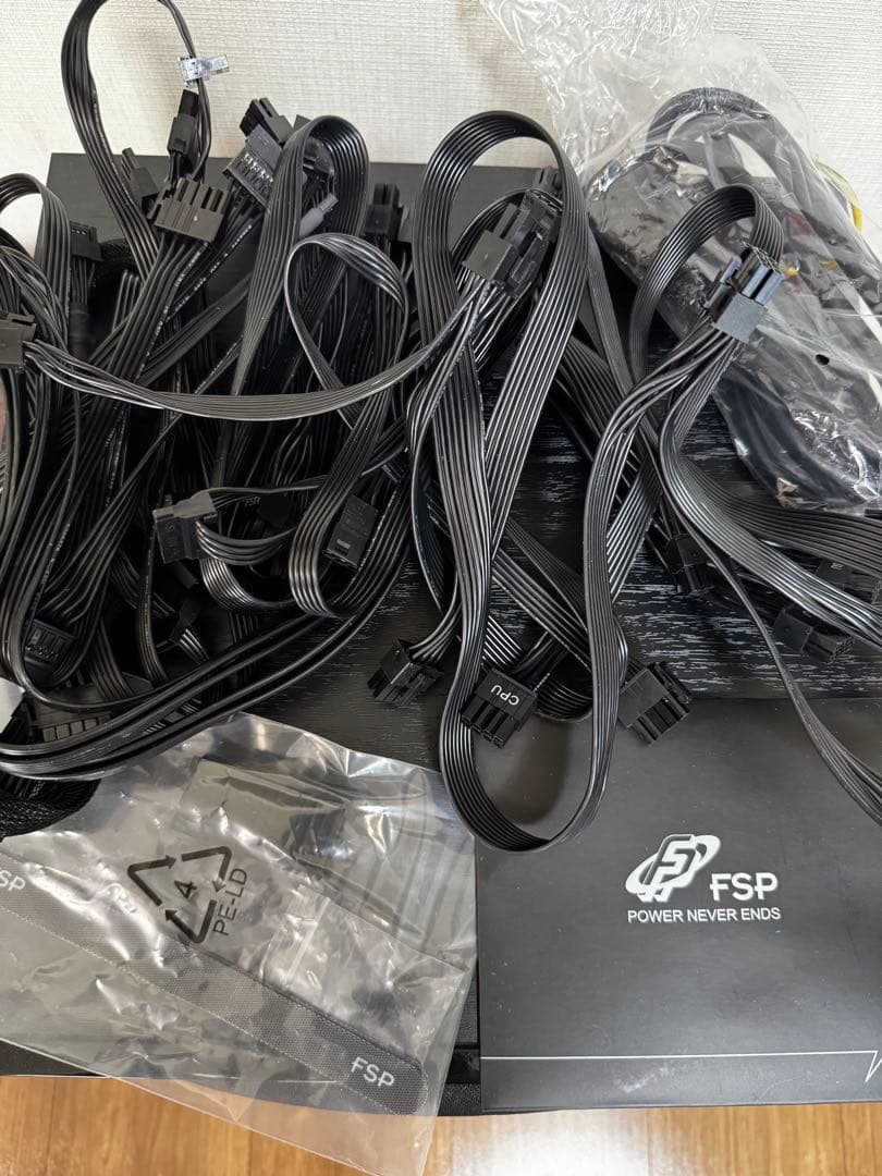 電源ユニット FSP Hydro PTM PRO 1000W 80PLUS Platinum