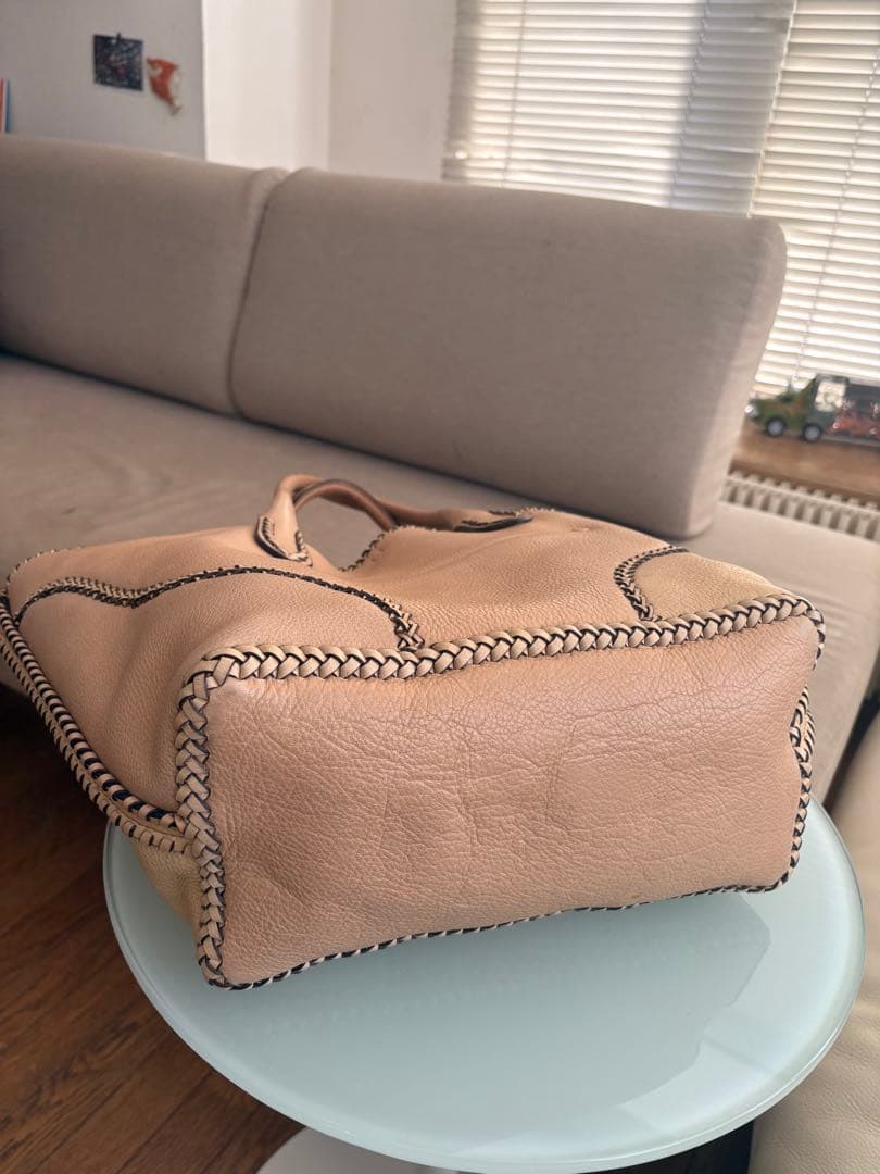 ベージュ レザー トートバッグ 編み込みデザイン
