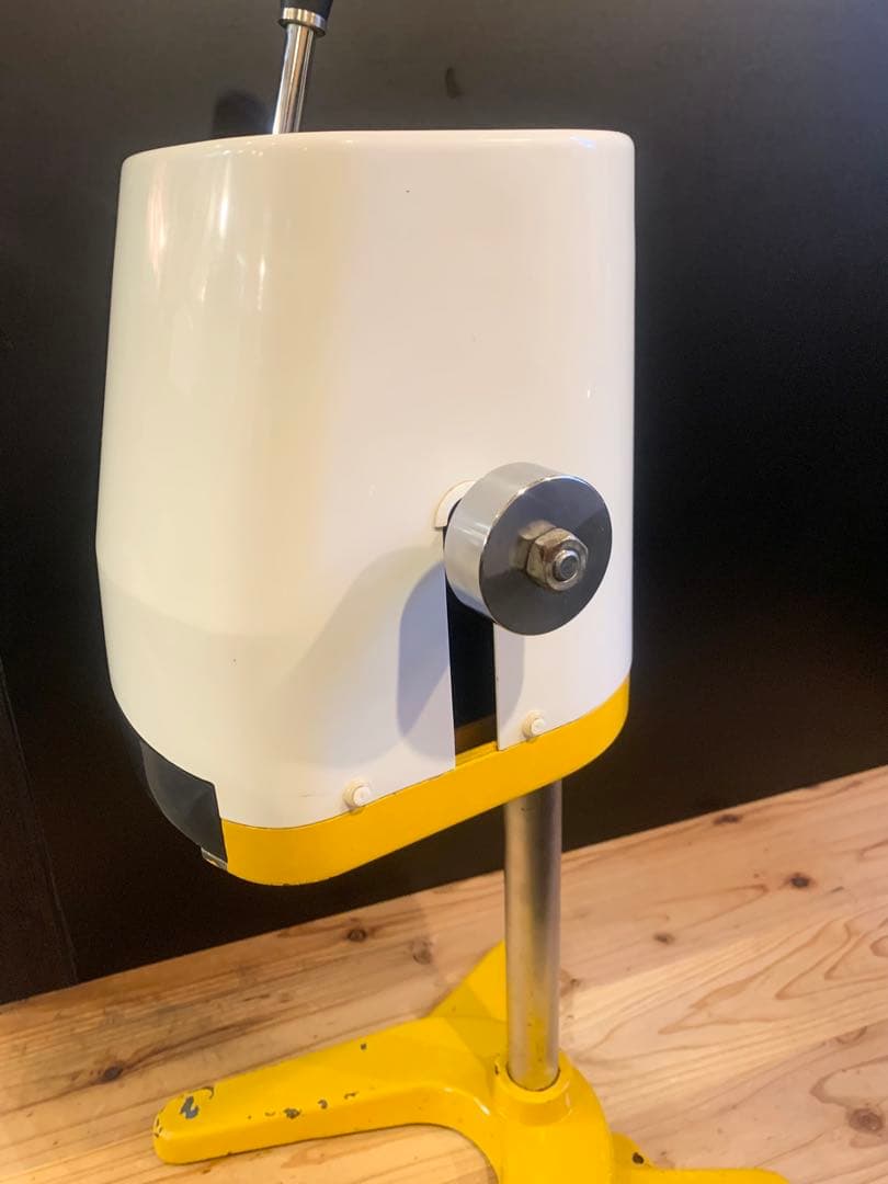 めいらく　スジャータ　カップアイス　手動式ソフトクリーム抽出機ワンショット