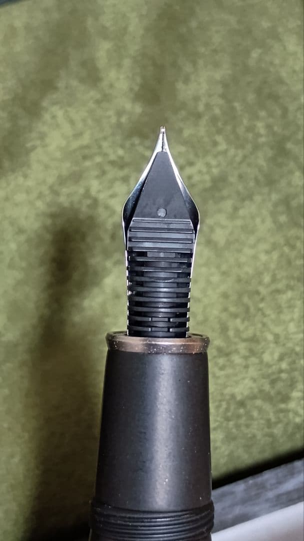 プラチナ 万年筆 出雲 「漆黒 竹林群虎図」(優秀レア個体)(新品)