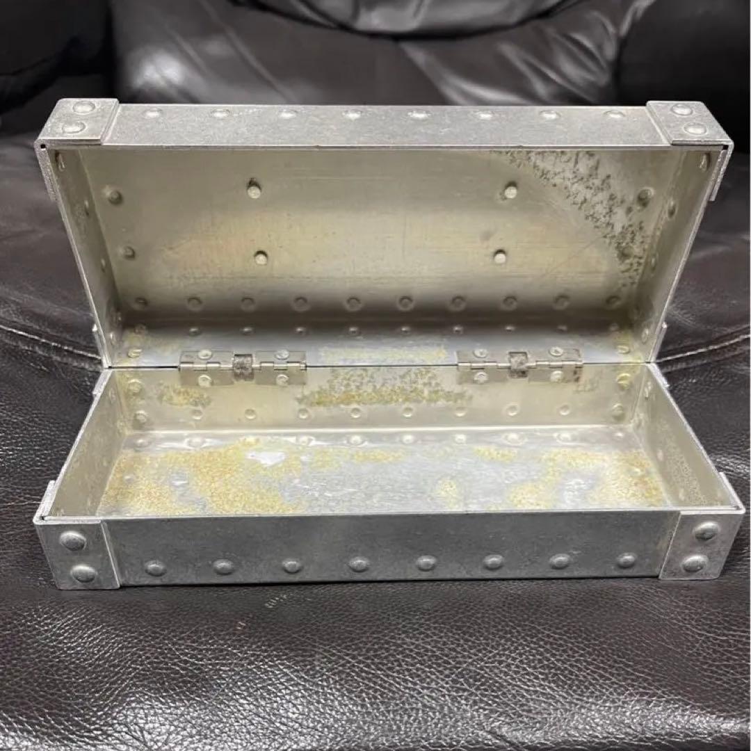 新品　オークリー　アルミメタルケース 激レア