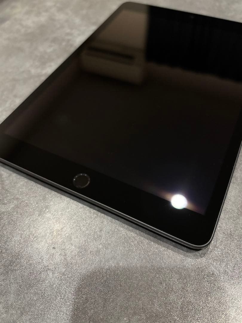 ⭐︎美品⭐︎ iPad 第7世代　wi-fiモデル　32GB