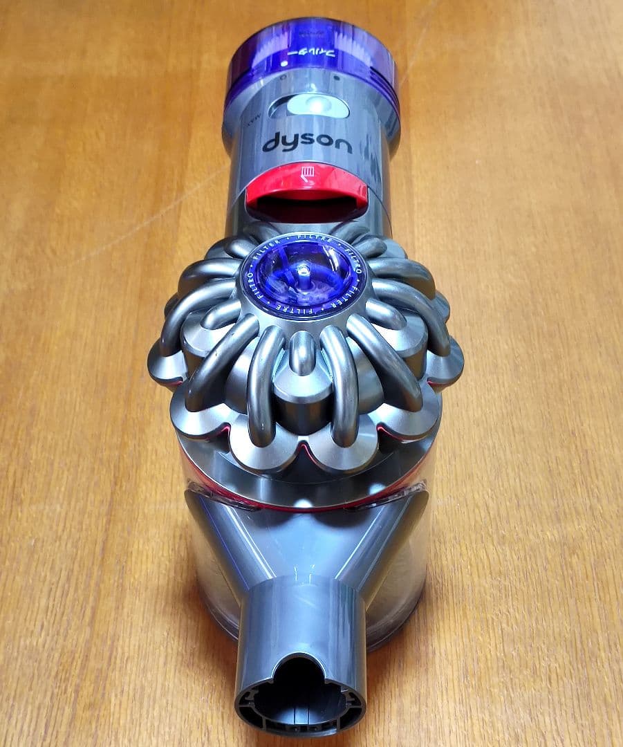 ダイソンV8 SV10K掃除機＋マキタ18vアダプターセット分解清掃済み 動作品