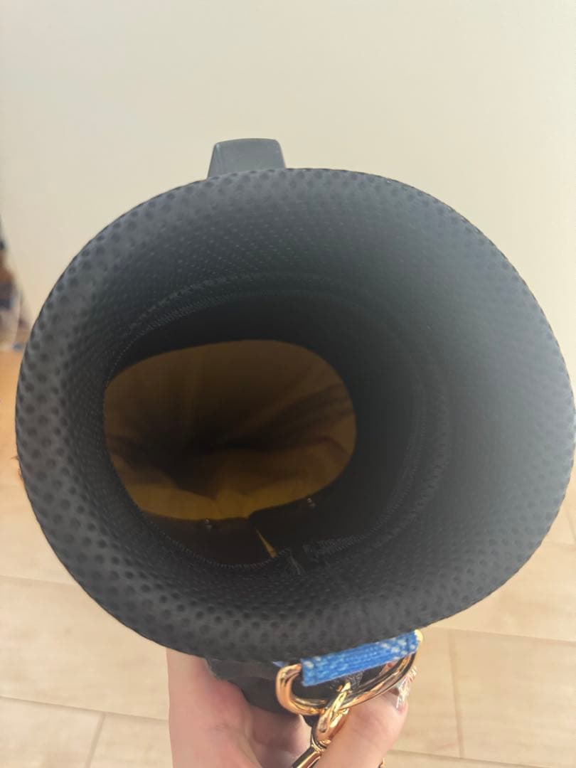 レザレクション セルフスタンドバッグブルー