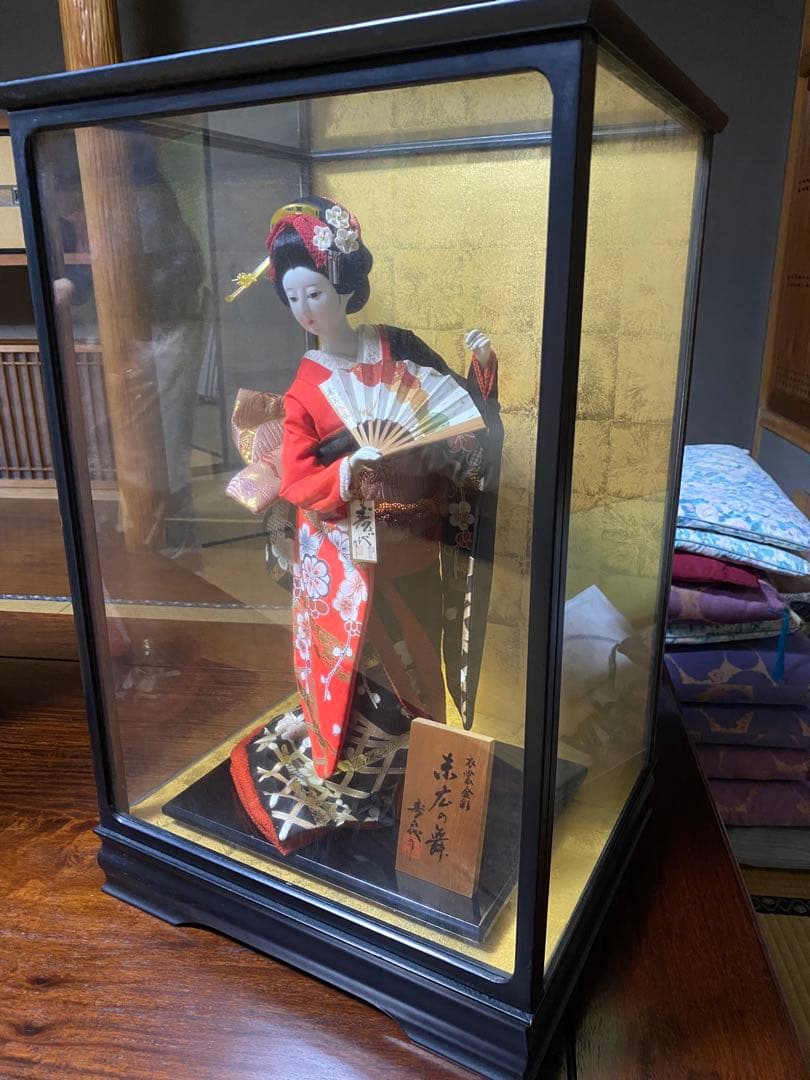 日本人形 赤色衣装 ガラスケース付き