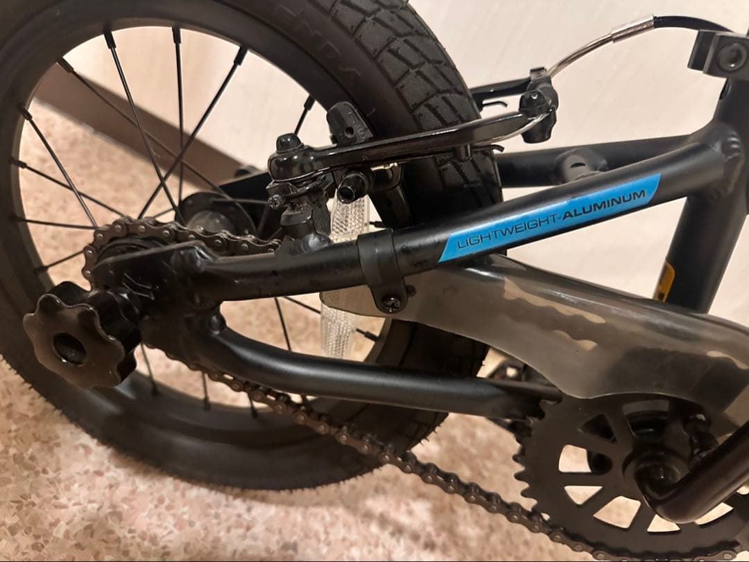 HARO BMX バイク ブラック・ブルー　14イン補助輪　　渋谷区引き取り限定