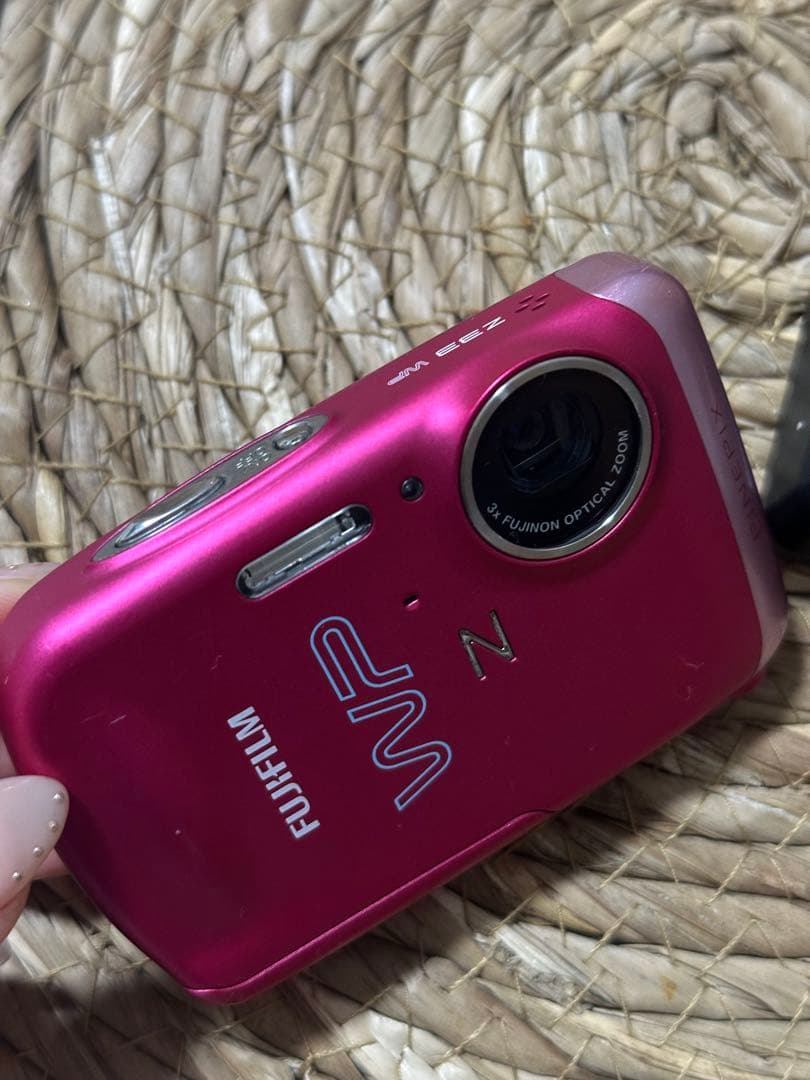 美品　FUJIFILM 富士フィルム 防水デジカメ Z33 WP FINEPIX