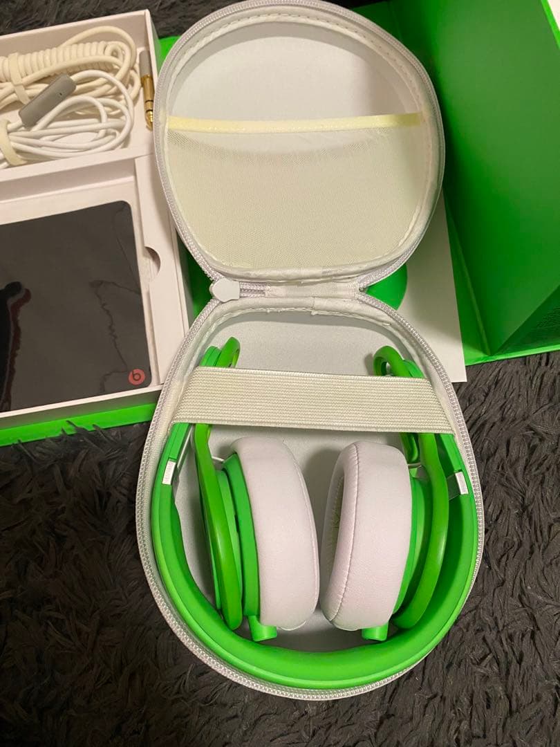 beats mixr グリーンヘッドホン