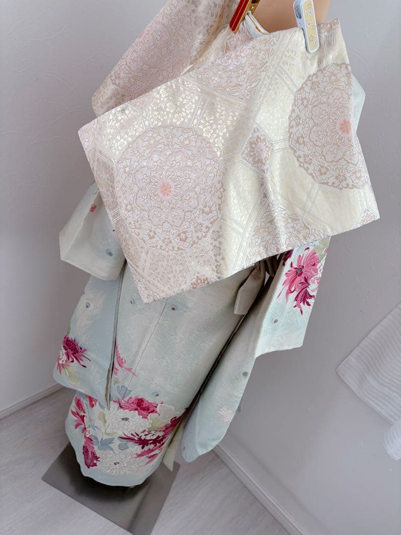 商品状態欄必須確認！新品　正絹振袖フルセット　牡丹•菊調　淡い青色 花柄