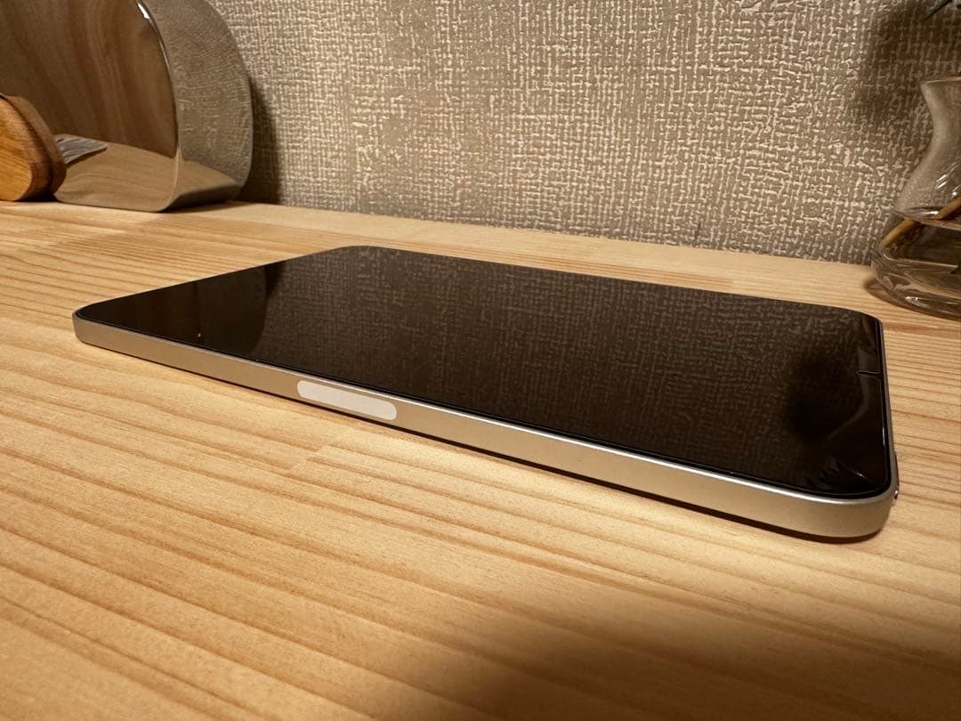 iPad mini 第6世代 Wi-Fiモデル 64GB - スターライト