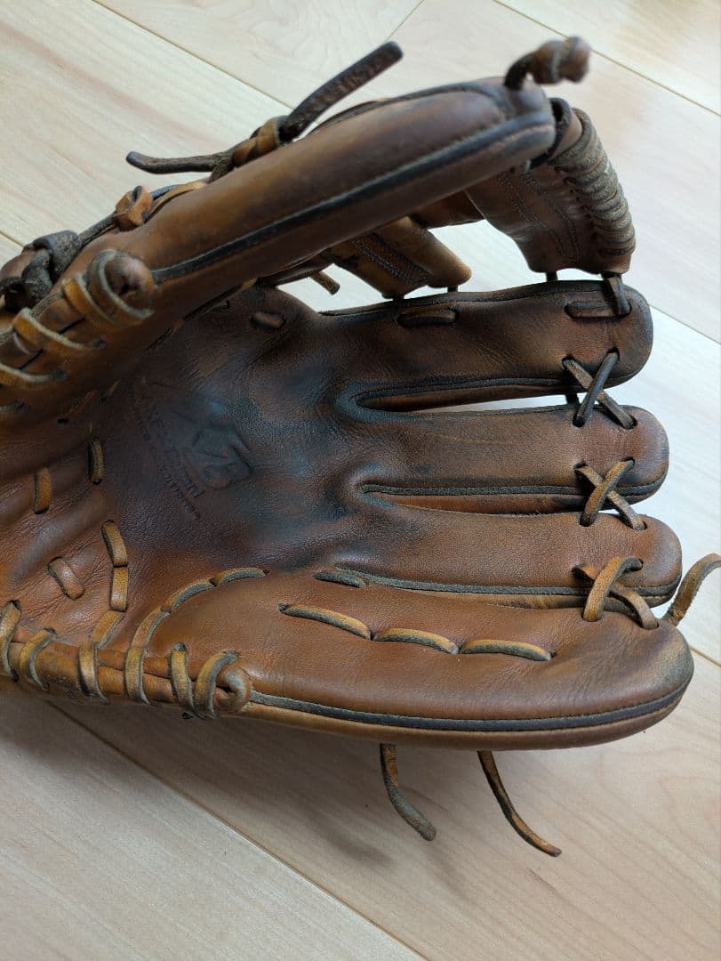 超sale!　硬式　軟式両用に購入　内野手グローブ 右 レザー　即戦力　コユニ