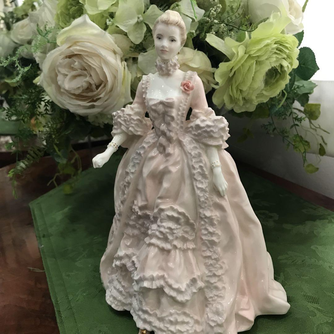 コールポートポンパドール夫人フィギュリン