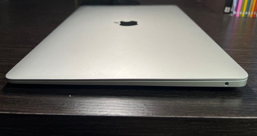 MacBook Air M1シルバー 16GBメモリー 256GB SSD