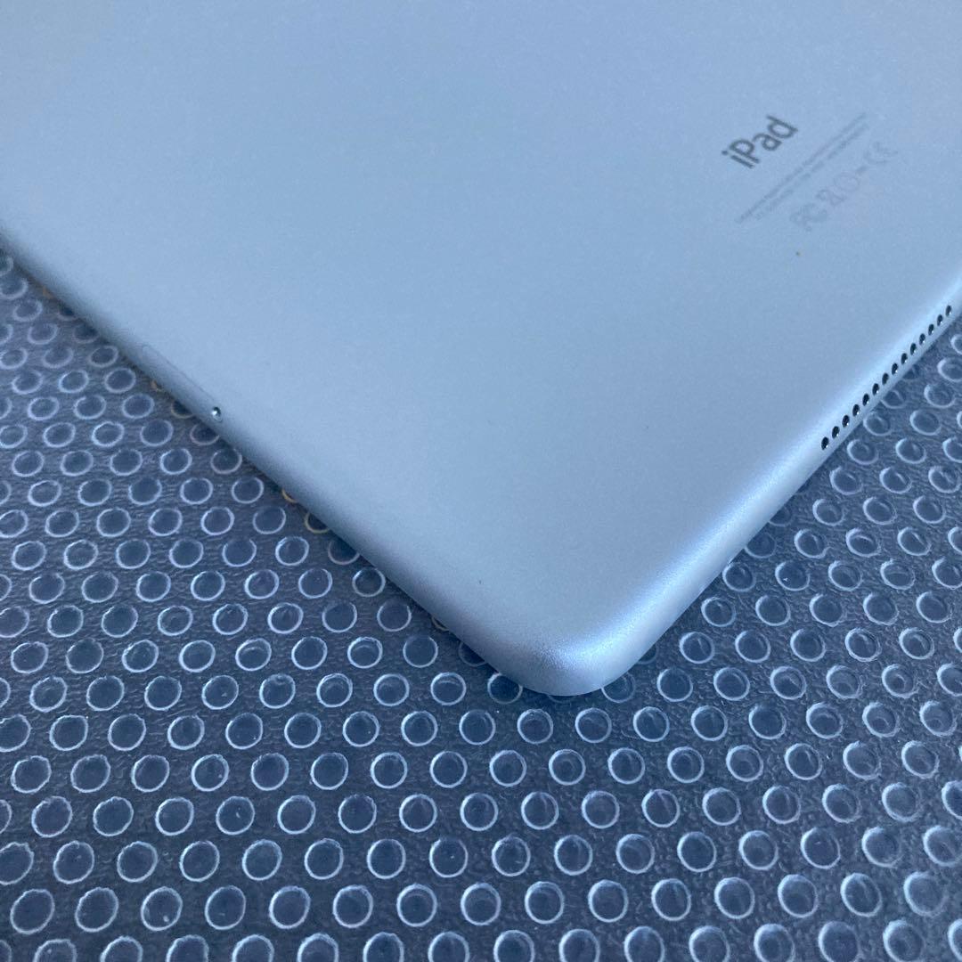 3939 極美品新品級☆電池最良好☆iPad Air2 128GB ドコモ☆