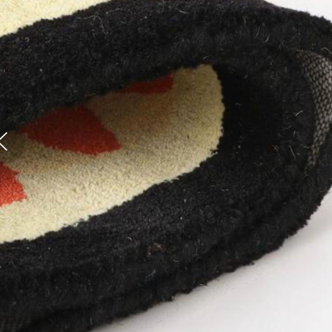 ヒューマンメイド　ホットドッグ　ラグマットHOT DOG RUG SMALL