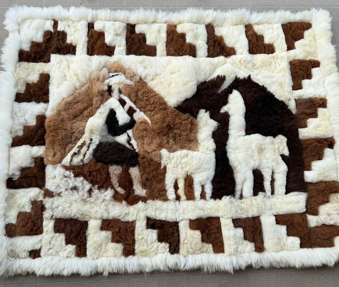 ペルーのカーペット　ラグ　タペストリー