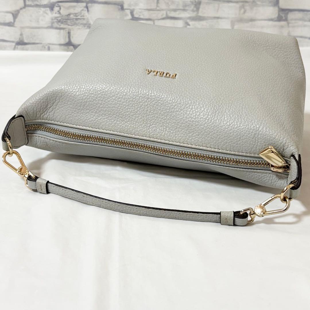 極美品✨フルラ・2wayバッグ 手提げ斜め掛け レザー 無地 ライトグレー系