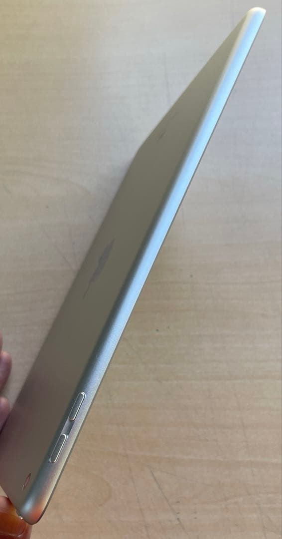 iPad 第6世代　A1893　Wi-Fiモデル　シルバー　32GB 超美品#5