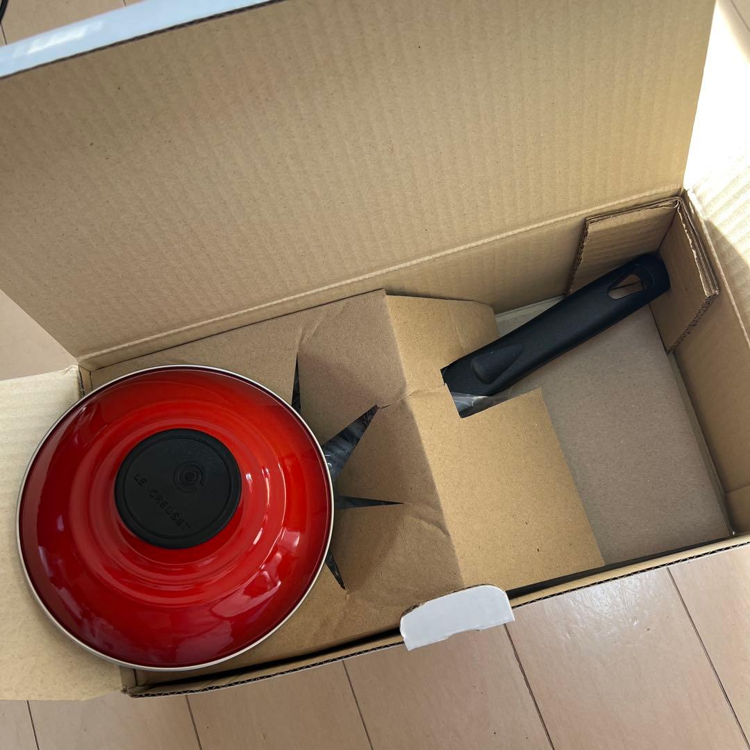 新品-未使用　LE CREUSET 16cm 2.1Lソースパン