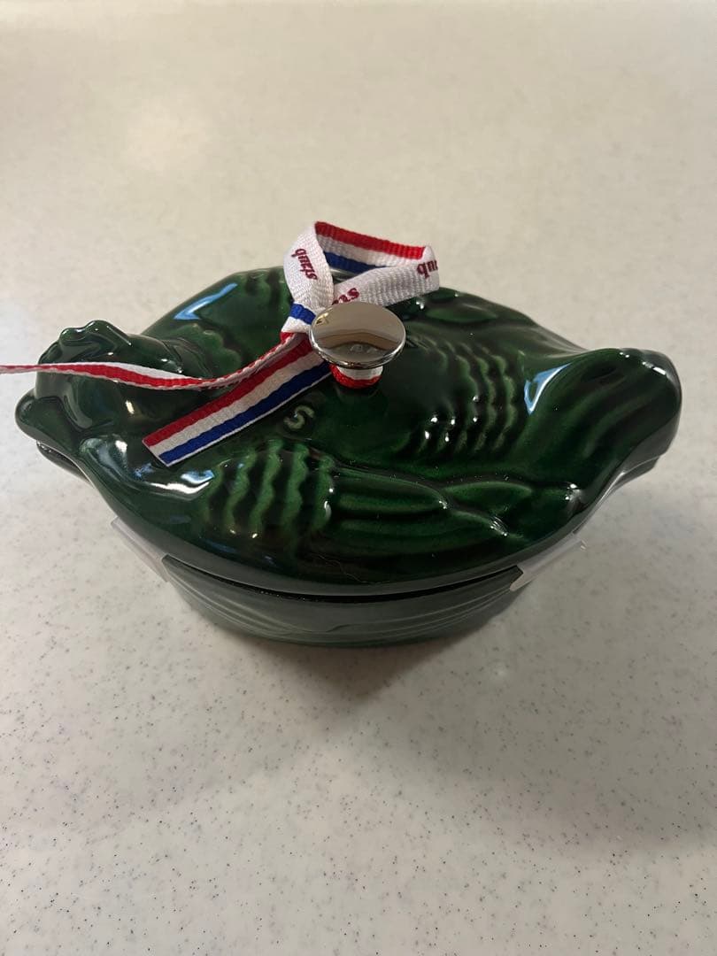 めりかり　新品staub ストウブ　スモールチキンココット　バジルグリーン