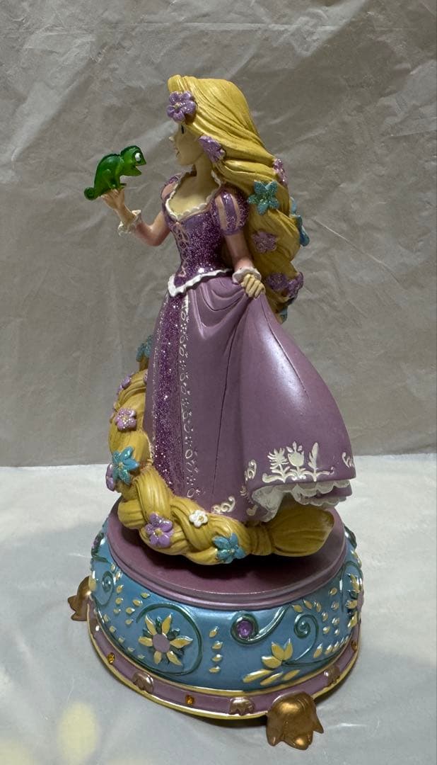 ディズニーランド パリ 塔の上のラプンツェル オルゴール