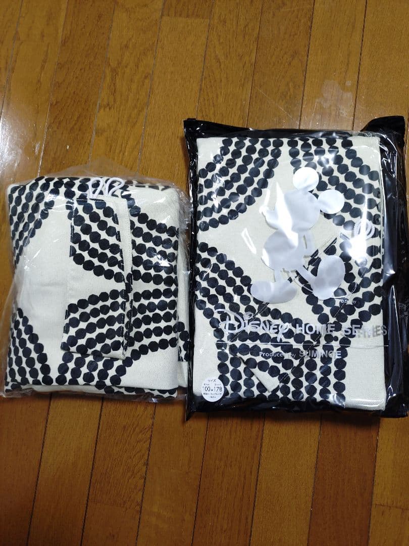 ディズニー（ミッキー）カーテン 100×178 cm（2枚）