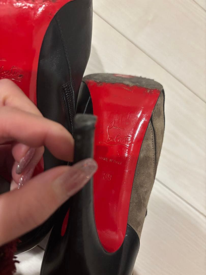 クリスチャンルブタン　レースアップブーティ