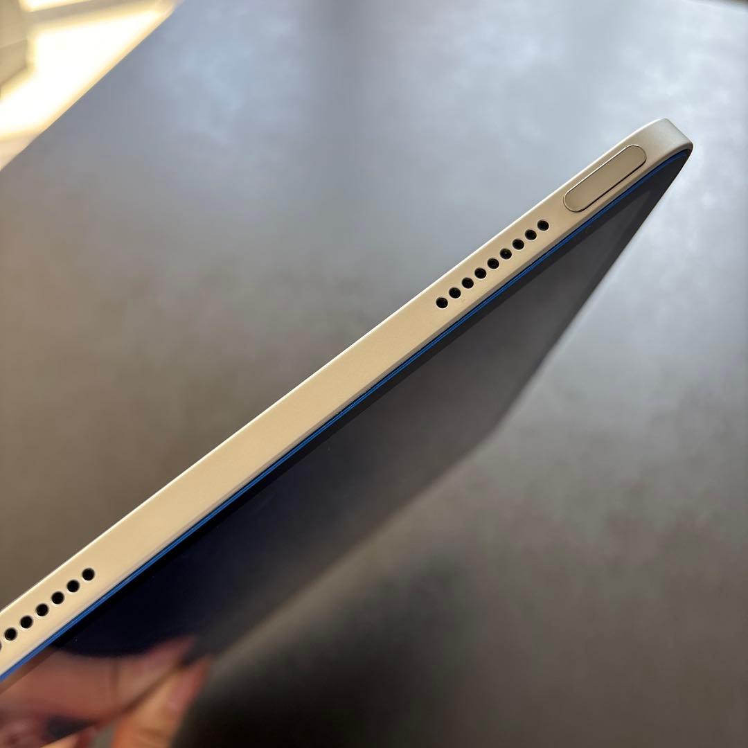 美品iPad 第10世代／Wi-Fiモデル 64GB シルバー 付属品あり