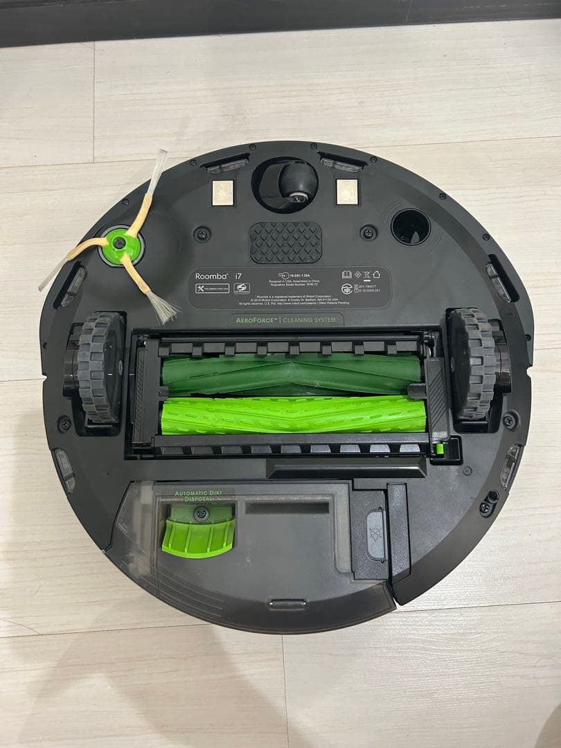 【美品】アイロボット ルンバ i7＋