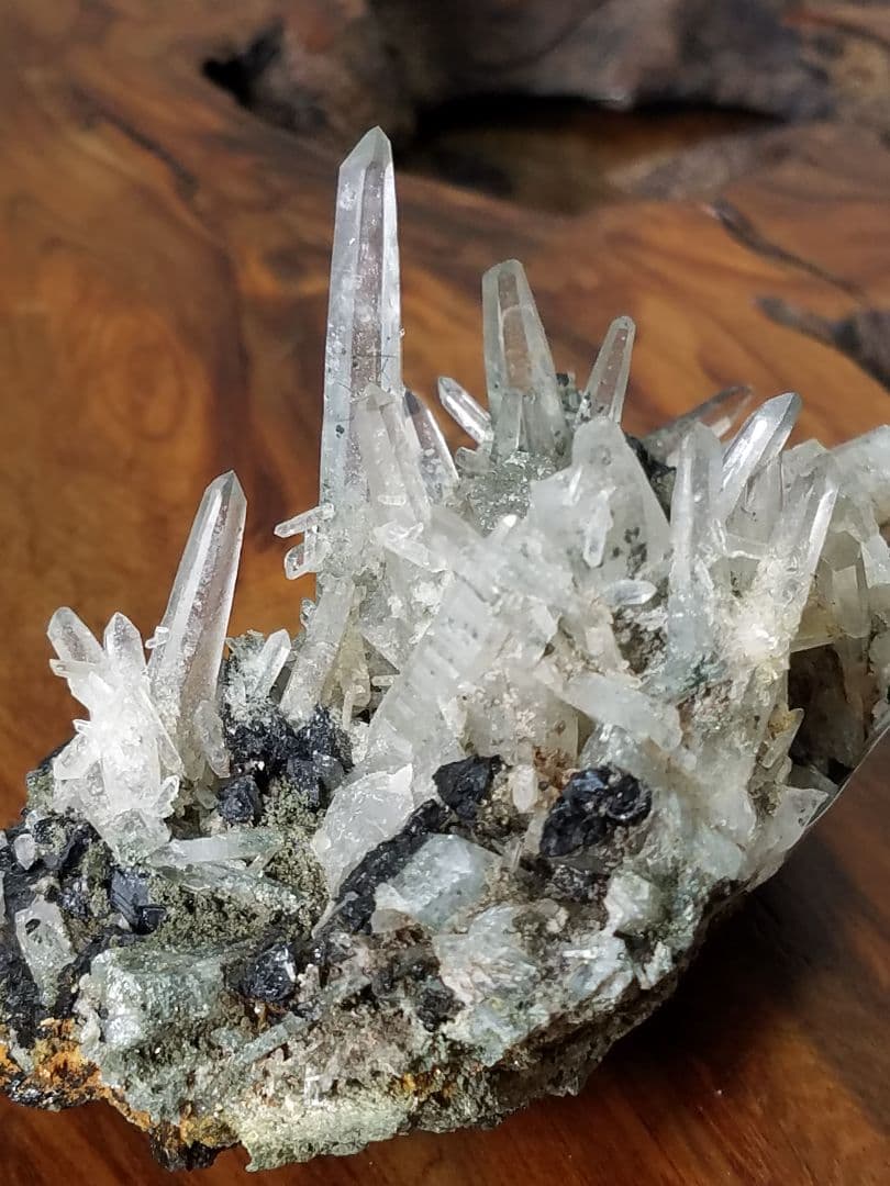 ネパール　ガネーシュヒマール産クローライト&ブラックトルマリン