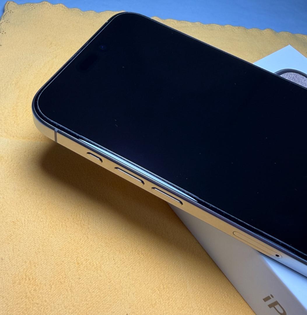 【美品】iPhone15Pro Max512GB＋ケース&保護フィルム