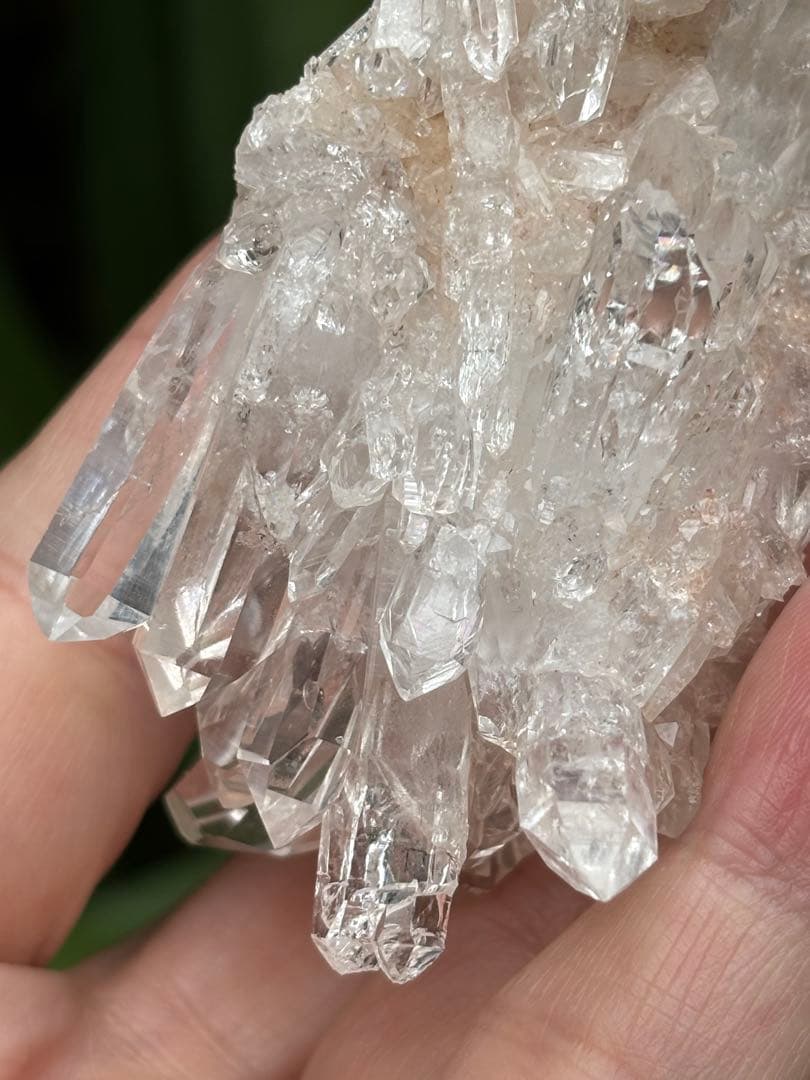 コロンビア産　ピンクレムリアンクラスター　113g 優美なピンク　ピンレム