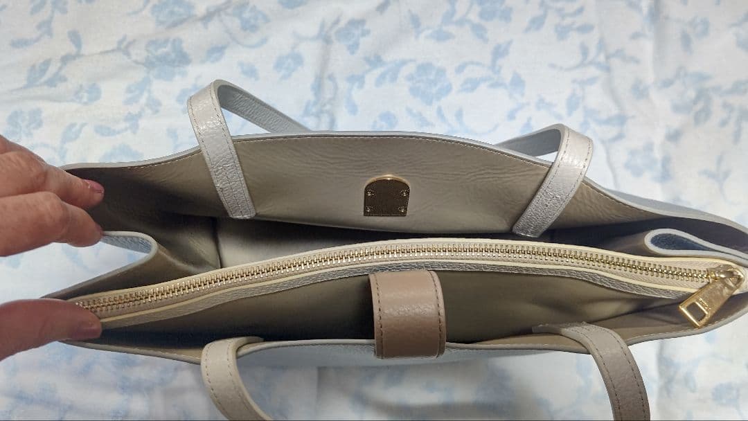 美品 フルラ ソフィア トートバッグ L