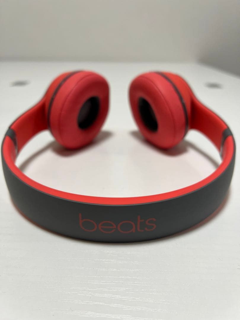 Beats Solo2 wireless レッド&グレー 限定カラー