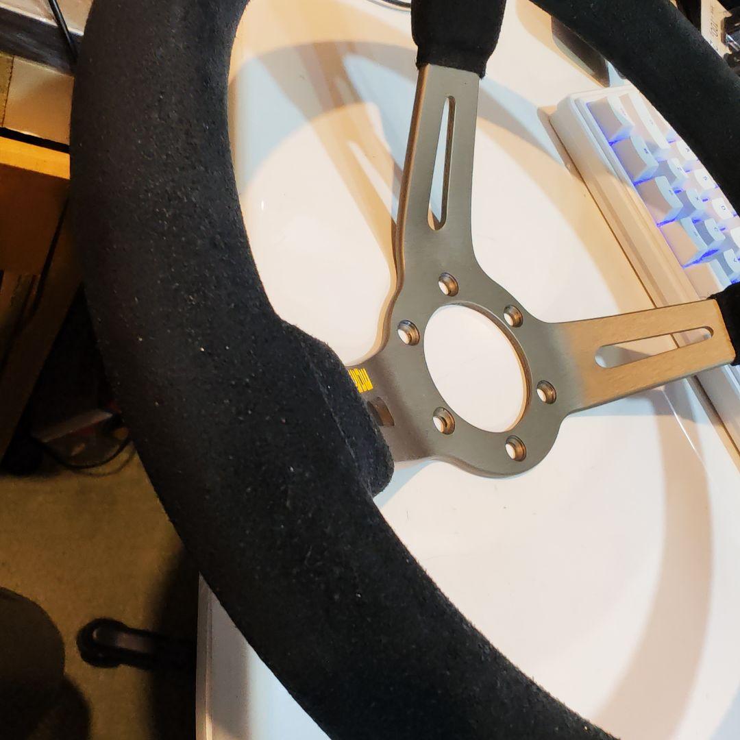 モモ　momo 　ドリフト　D-20 330mm ブラックスエード