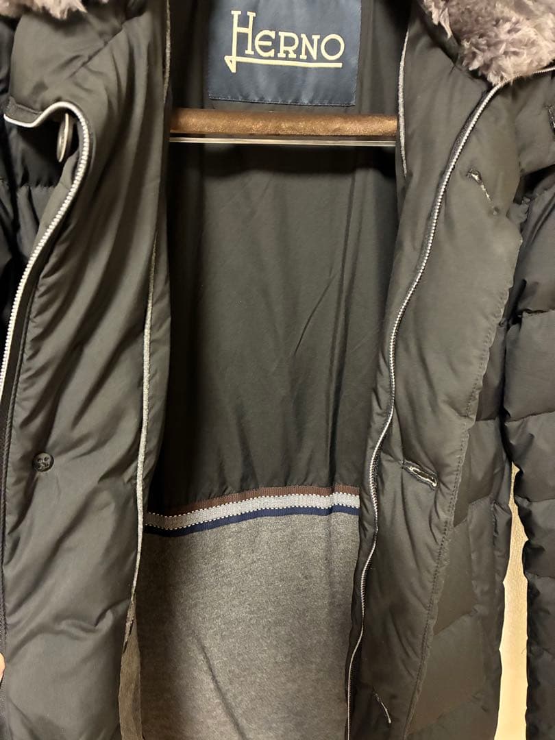 Herno ファー付き ダウンジャケット　ブラック　48‼️