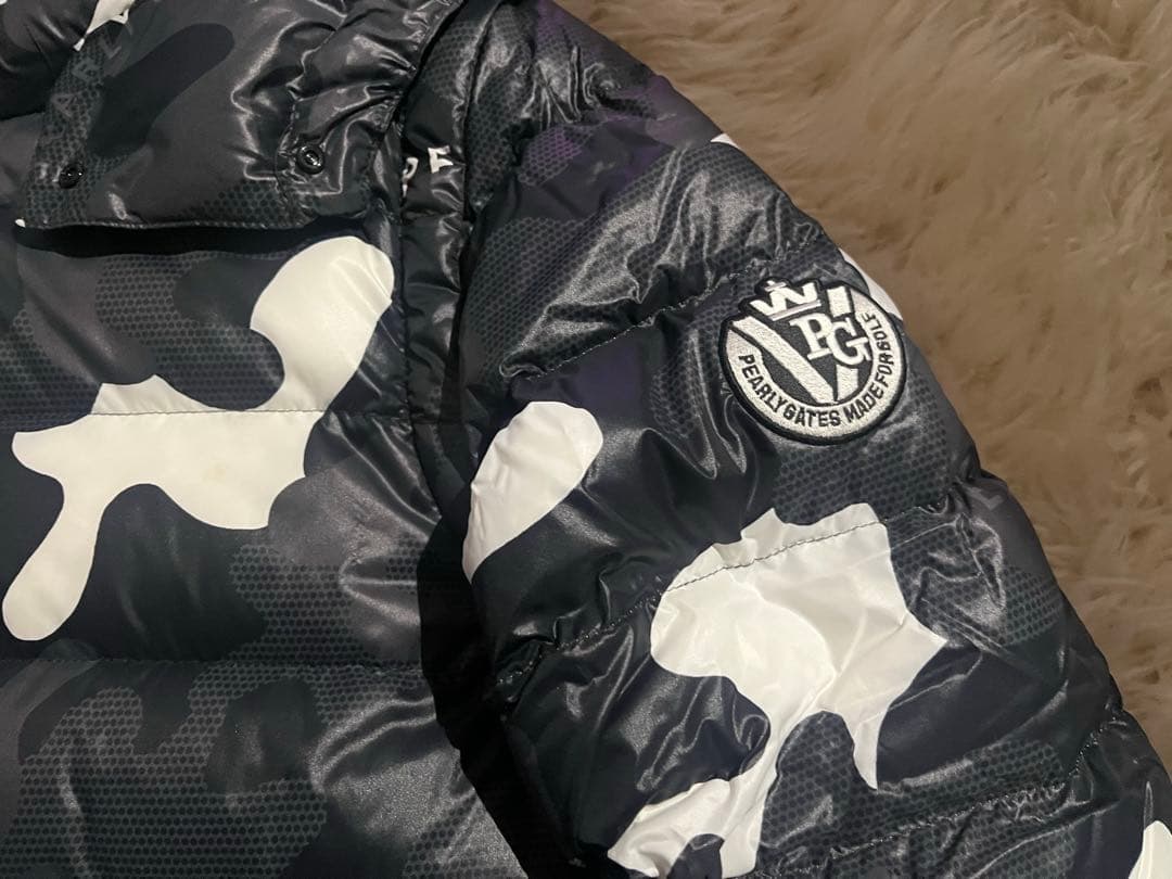 パーリーゲイツ　ダウンジャケットブラック・ホワイト迷彩柄　サイズ4