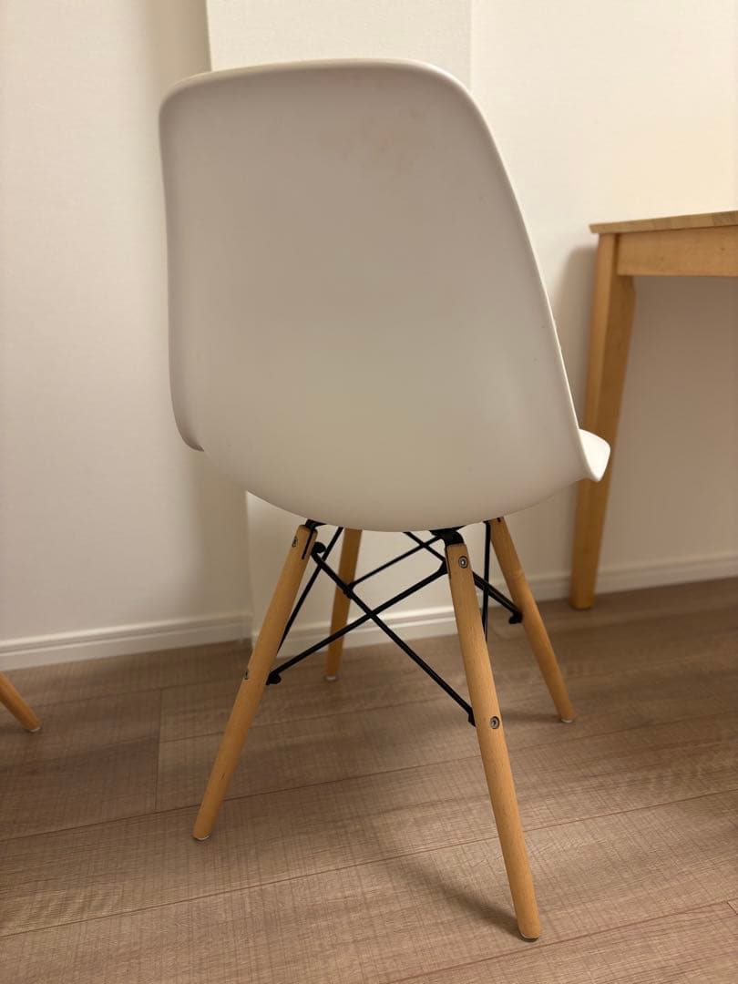 イームズチェア　リプロダクト①