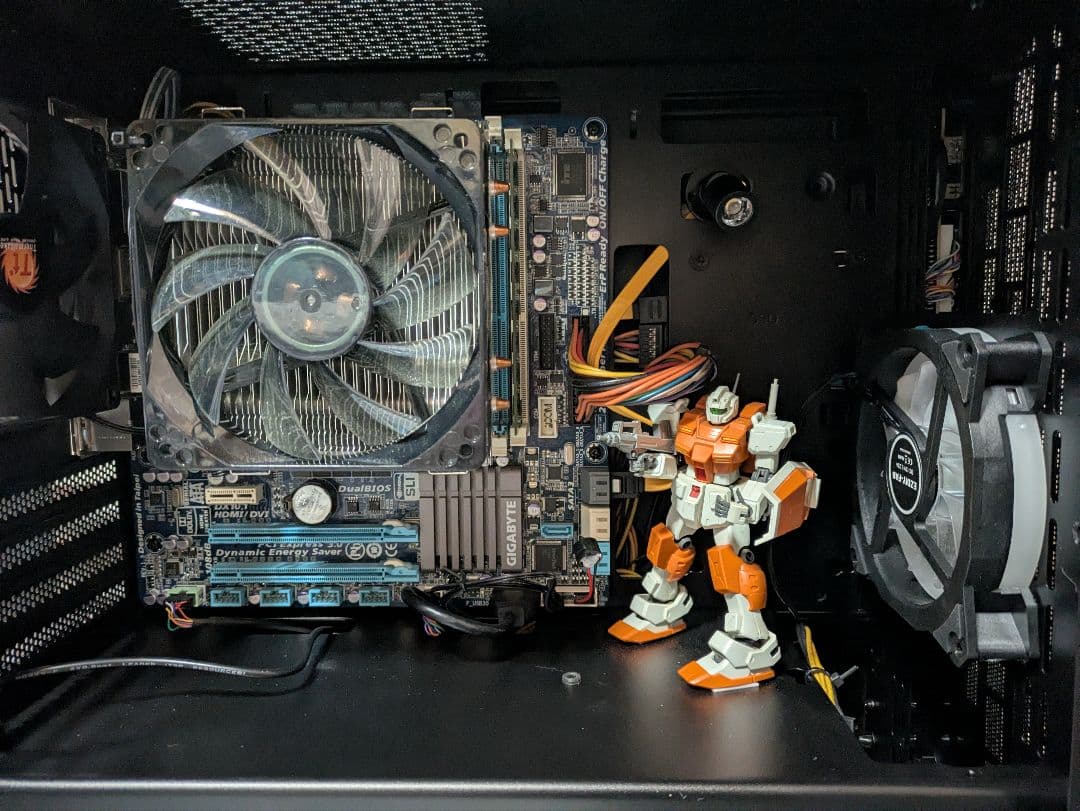 №85、ガンダムシリーズ①、i7-2600k、M8G、Linux_Q4OS