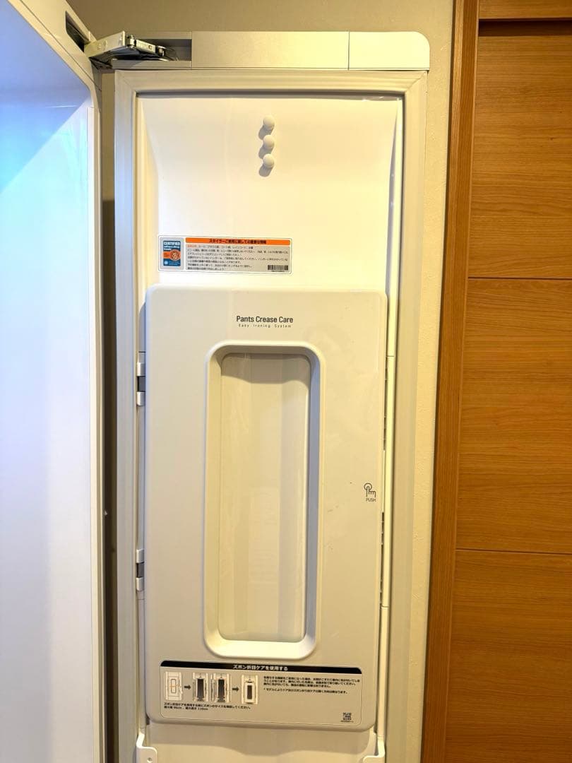 LGスタイラー　(送料込み)【美品】電気式乾燥機 スチーム機能　ズボンプレッサー